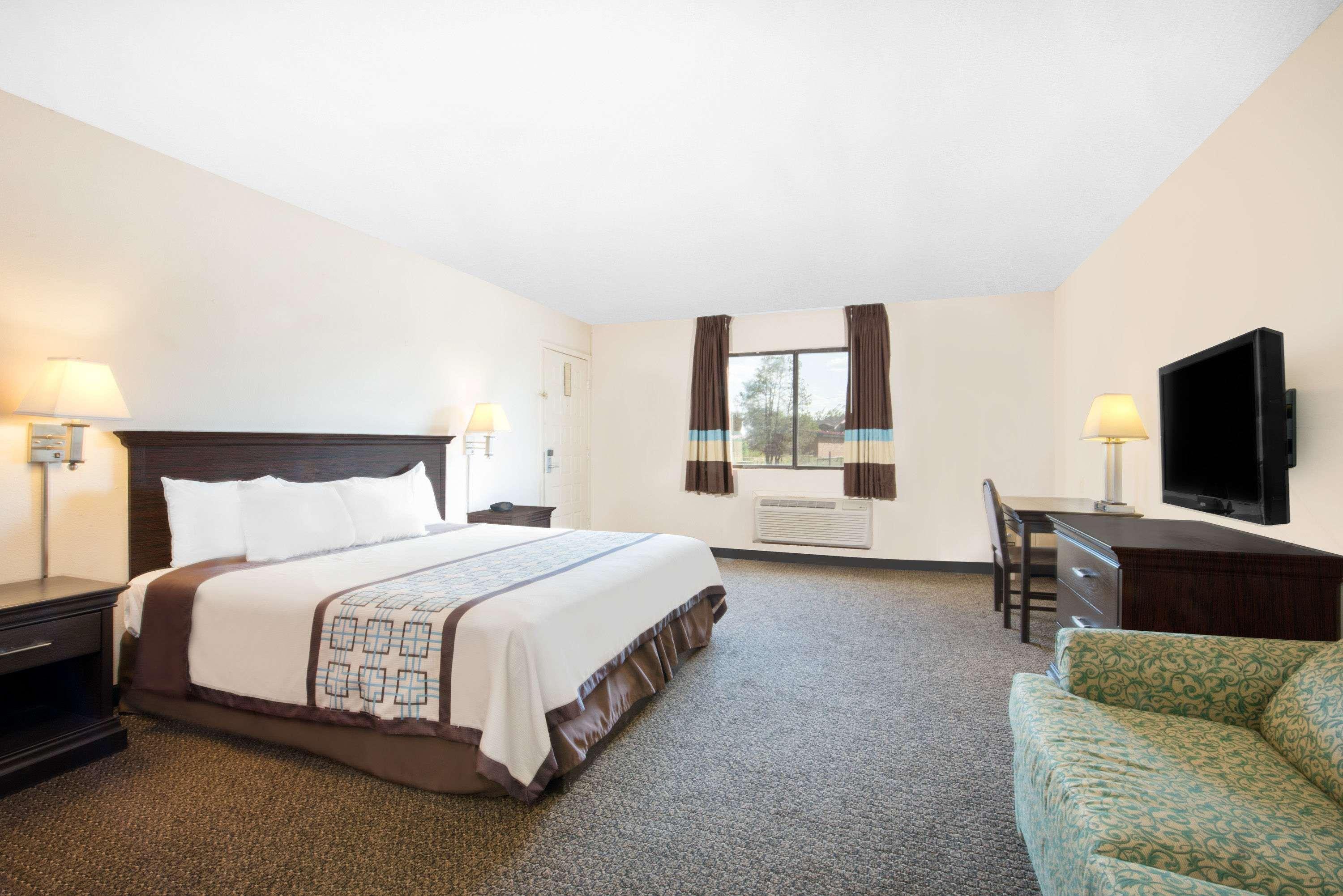 Days Inn By Wyndham Hobbs Exteriér fotografie